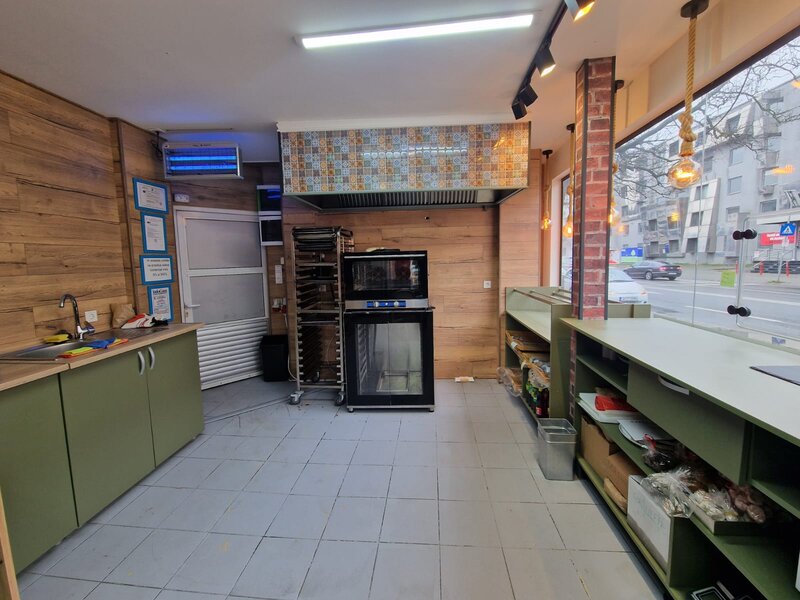 Vand afacere patiserie in functiune