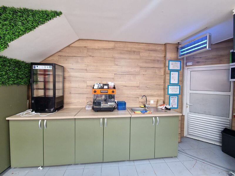 Vand afacere patiserie in functiune